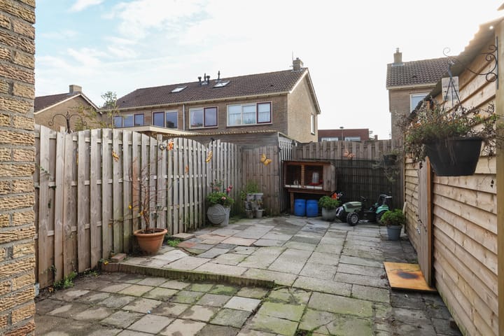 Photo 30 of Meester Klaas Douwesstraat 12