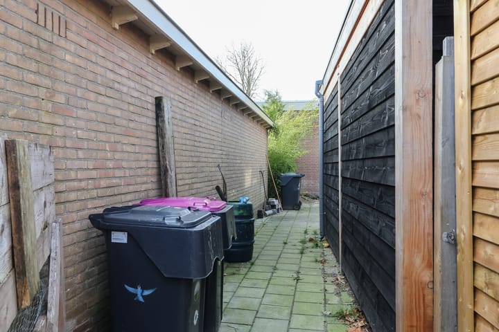 Photo 34 of Meester Klaas Douwesstraat 12