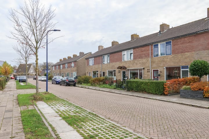 Photo 35 of Meester Klaas Douwesstraat 12