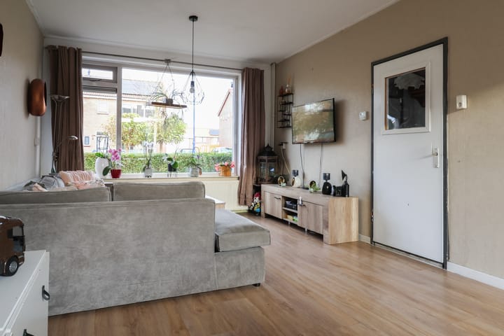 Photo 11 of Meester Klaas Douwesstraat 12