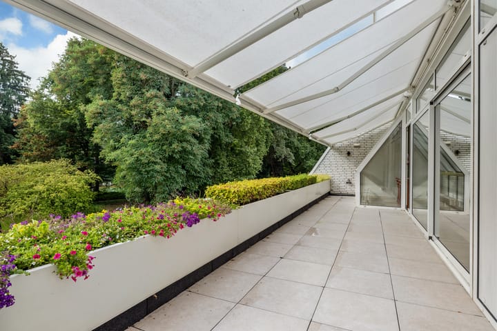 Photo 36 of Javalaan 115