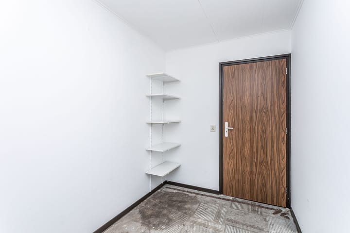 Photo 19 of Heiveldstraat 43