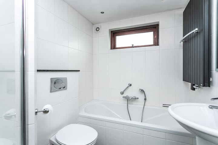 Photo 20 of Heiveldstraat 43