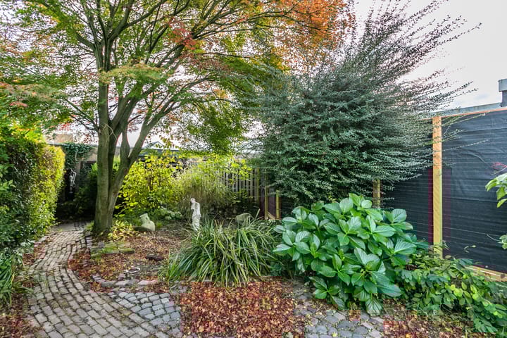 Photo 26 of Heiveldstraat 43