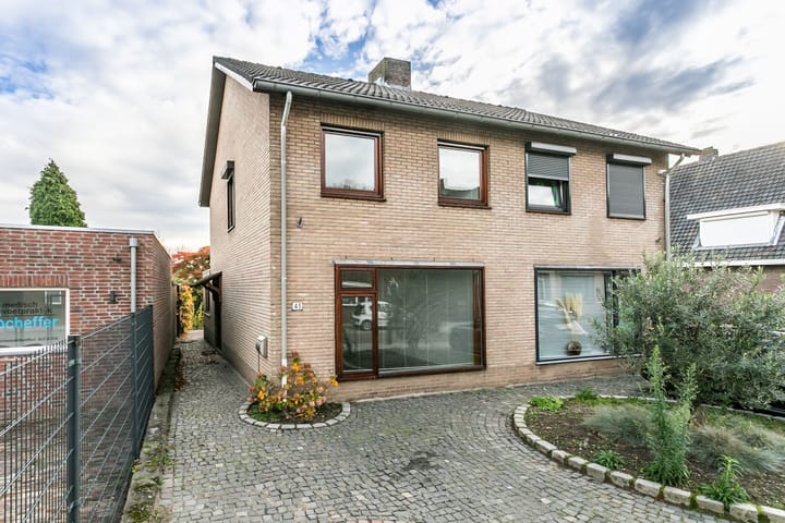 Photo 30 of Heiveldstraat 43