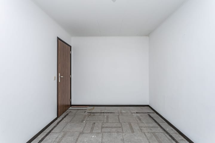 Photo 17 of Heiveldstraat 43