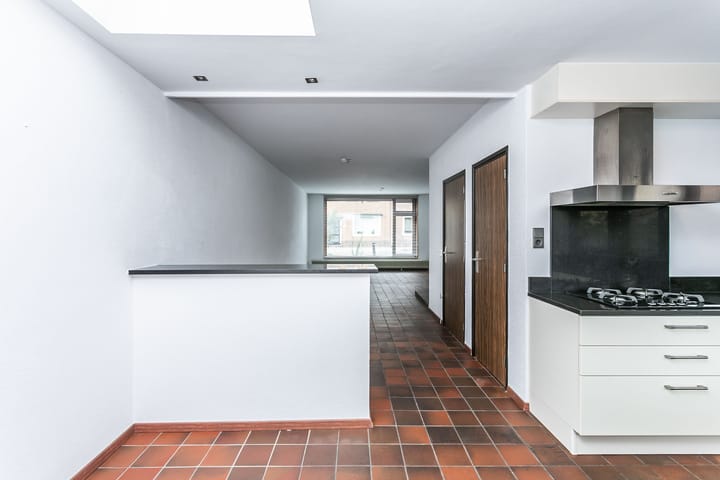 Photo 7 of Heiveldstraat 43