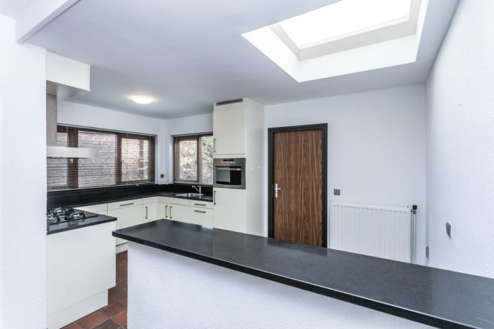 Photo 5 of Heiveldstraat 43