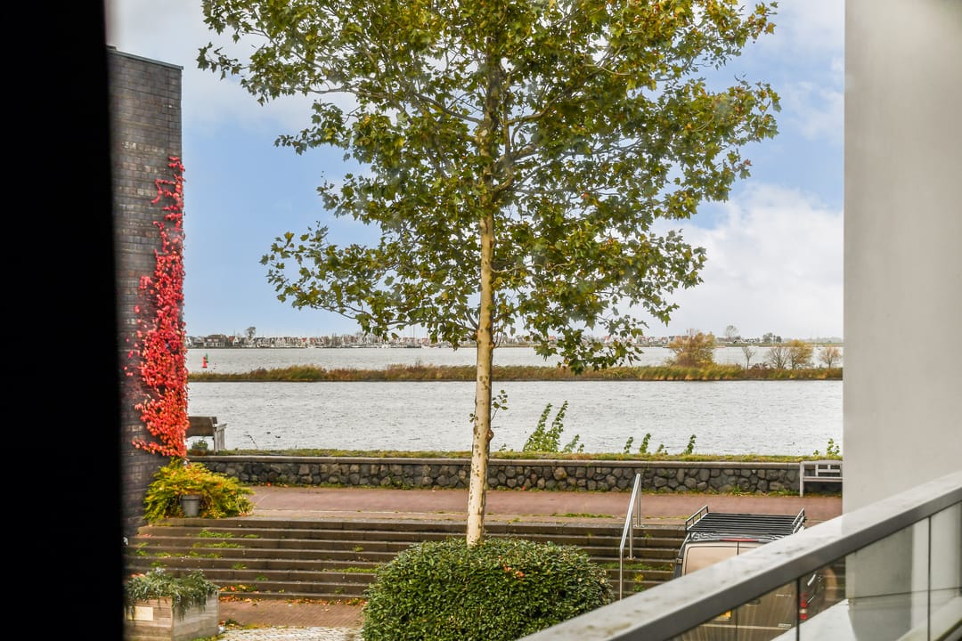 Foto 16 van Barkasstraat 100