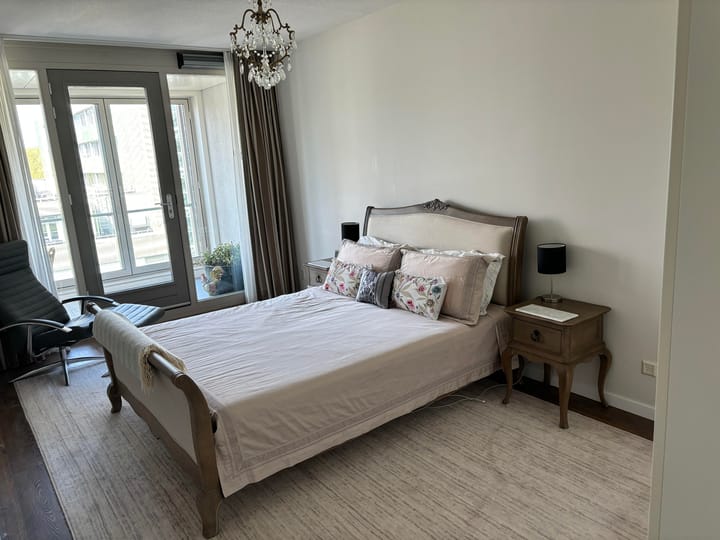 Photo 16 of Maassluisstraat 19