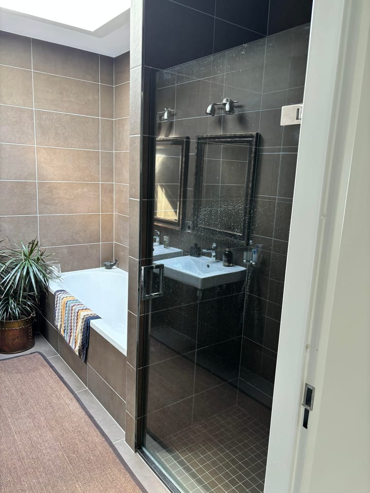 Photo 21 of Maassluisstraat 19