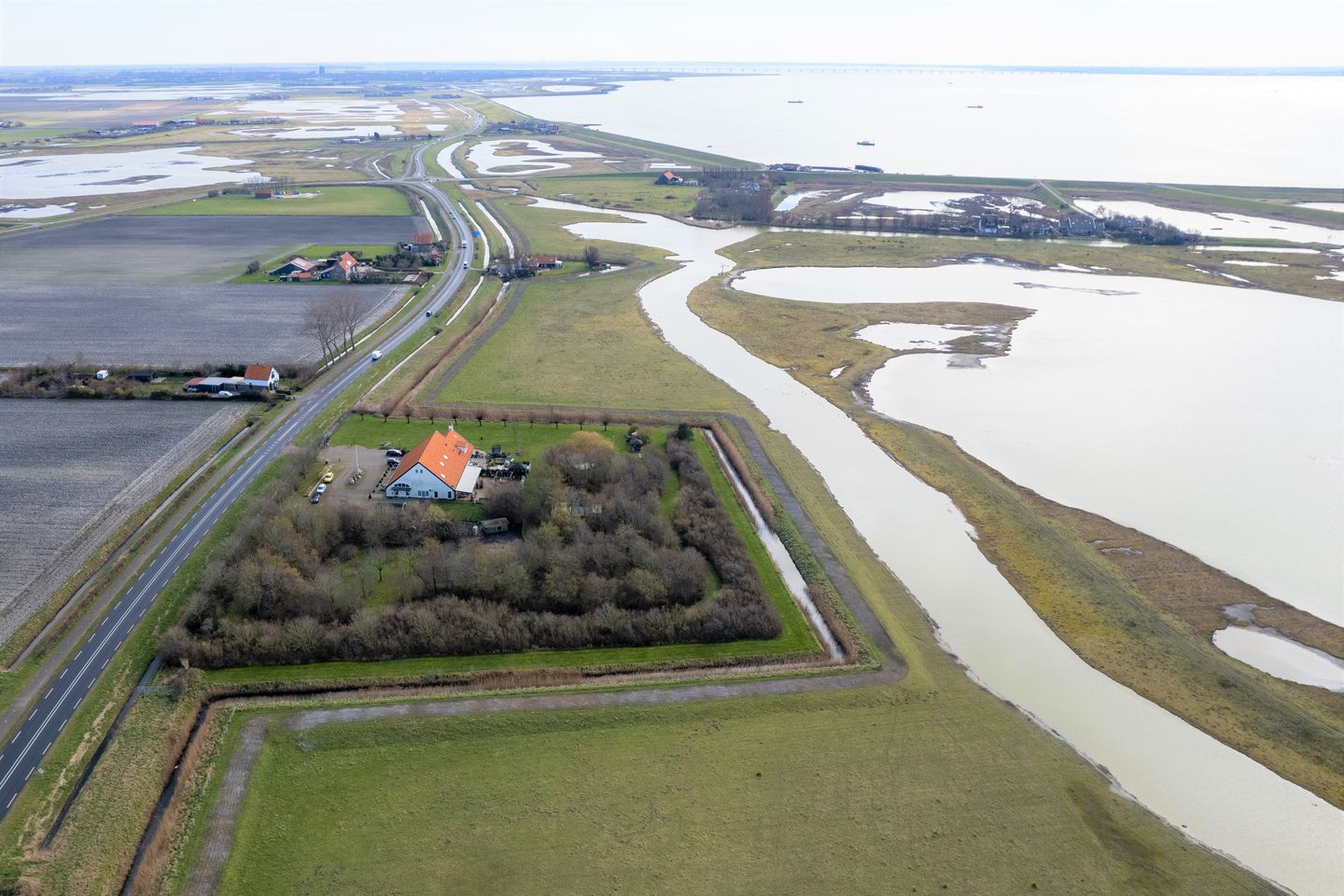 Foto 59 van Provincialeweg 11