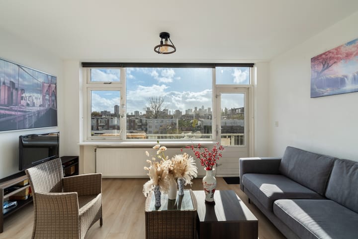 Photo 2 of Jaffadwarsstraat 46-D