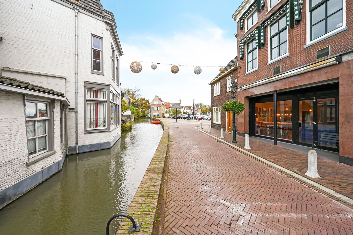 View photo 3 of Goudsteen 3