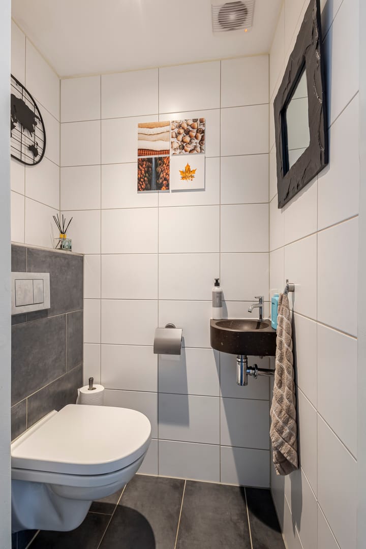 Foto 18 van van Wenastraat 7