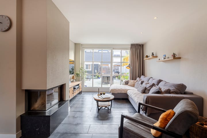 Foto 7 van van Wenastraat 7