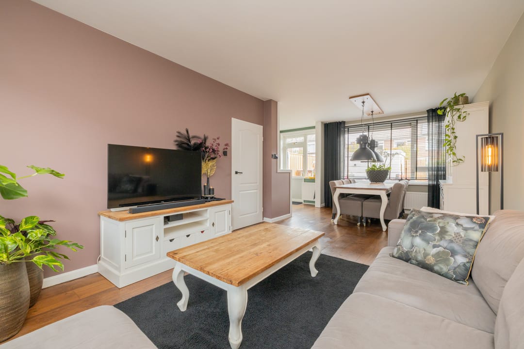 Photo 8 of Zoutmanstraat 11