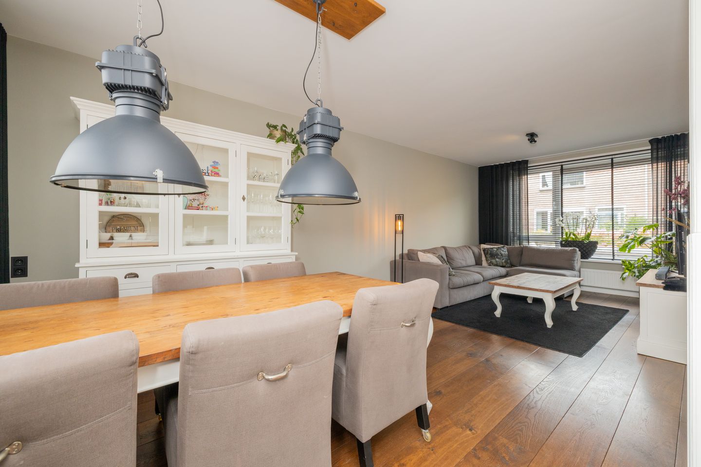 Photo 10 of Zoutmanstraat 11