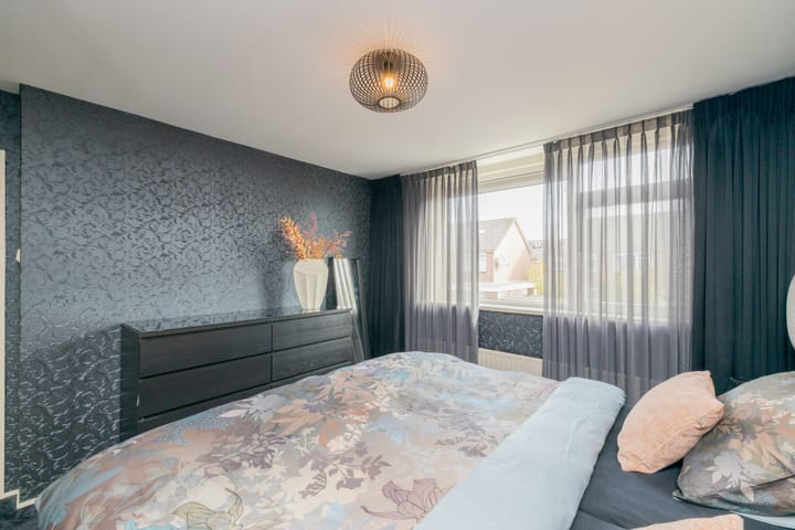 Photo 18 of Zoutmanstraat 11