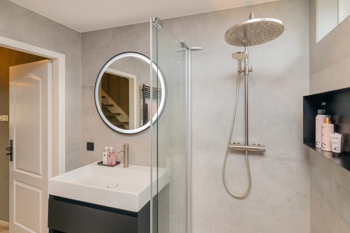 Photo 22 of Zoutmanstraat 11