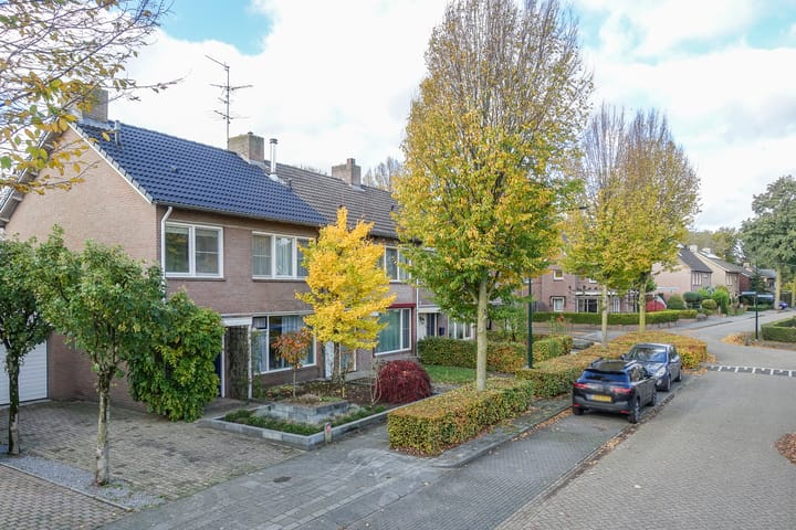 Foto 3 van Klaproosstraat 14