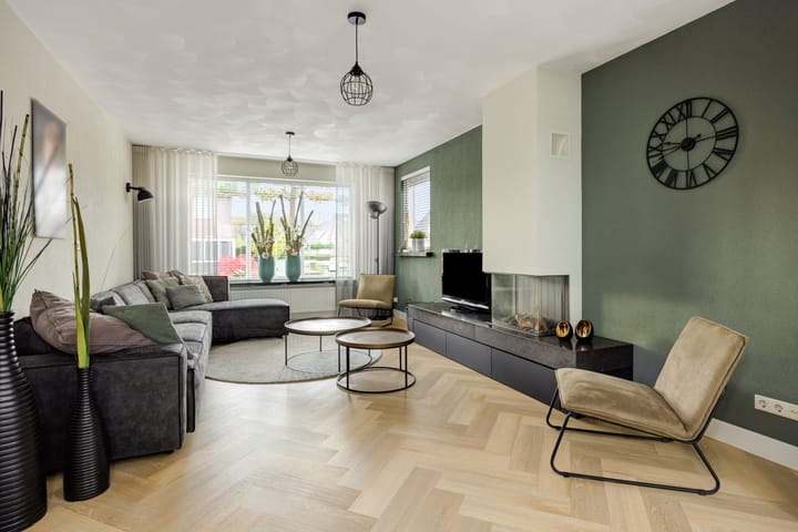 Photo 13 of Eekstraat 27