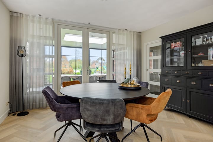 Photo 16 of Eekstraat 27