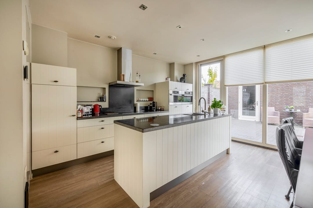 Foto 8 van Burgemeester Moorenstraat 2