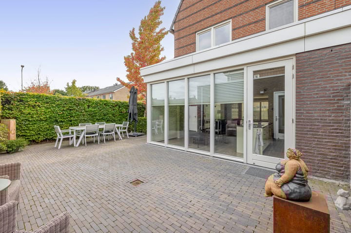 Foto 21 van Burgemeester Moorenstraat 2