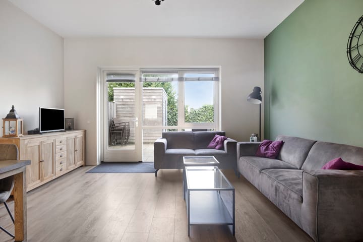 Photo 7 of Voorstraat 1-D