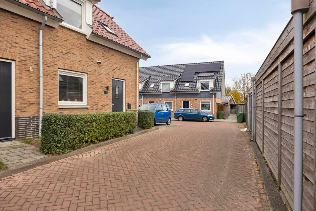 Foto 28 van Voorstraat 1-D