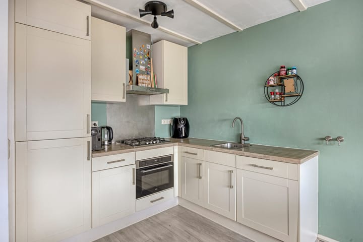 Photo 3 of Vingerhoekhof 11-B