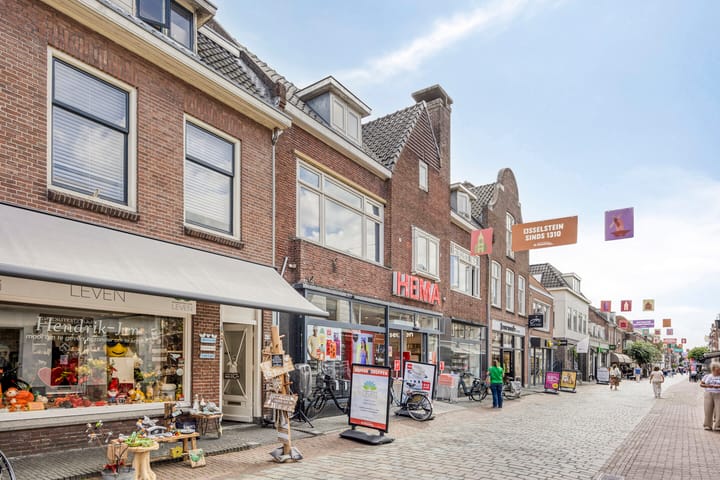 Photo 21 of Vingerhoekhof 11-B