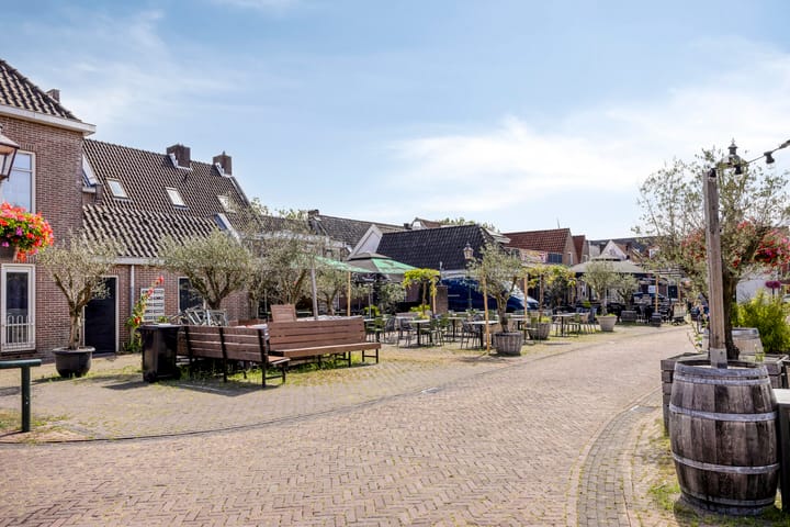 Photo 24 of Vingerhoekhof 11-B