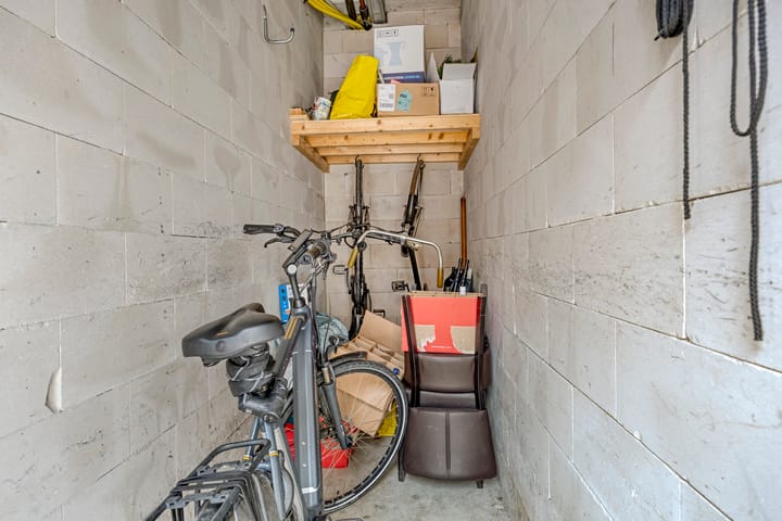 Photo 28 of Vingerhoekhof 11-B