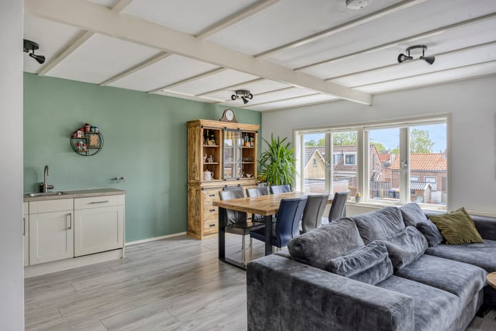 Photo 10 of Vingerhoekhof 11-B