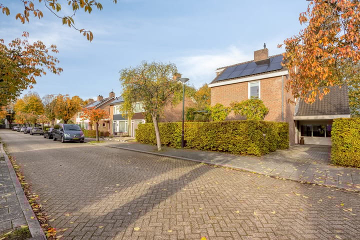 Foto 47 van Dr. van Beurdenstraat 3