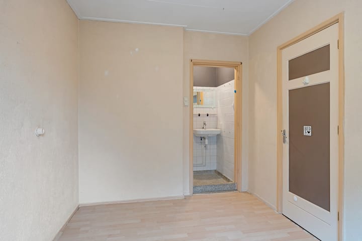 Photo 29 of Paulus Potterstraat 35