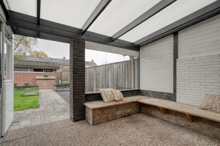 Photo 34 of Vincent van Goghstraat 13