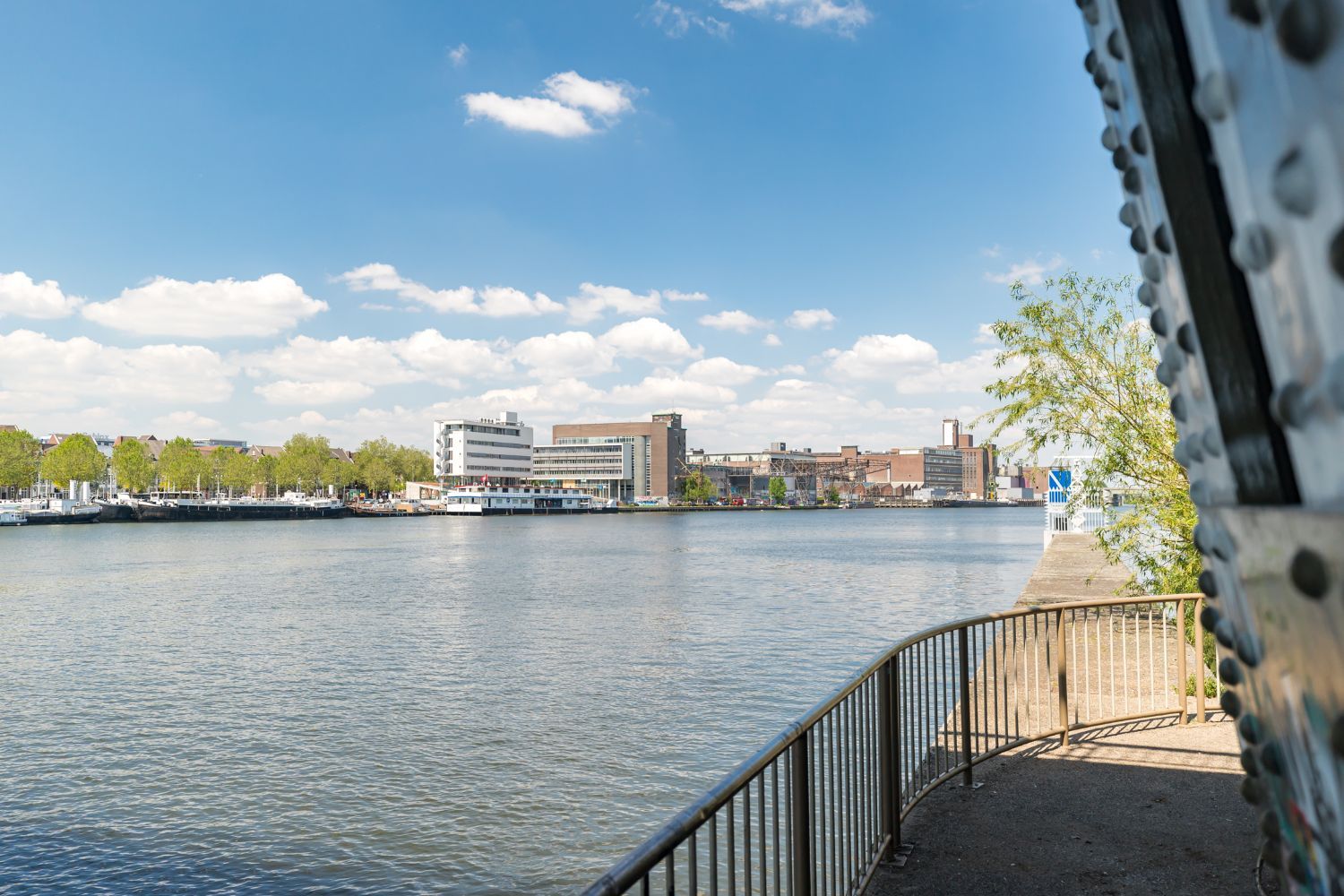 Foto 12 van Maasboulevard 1-B11