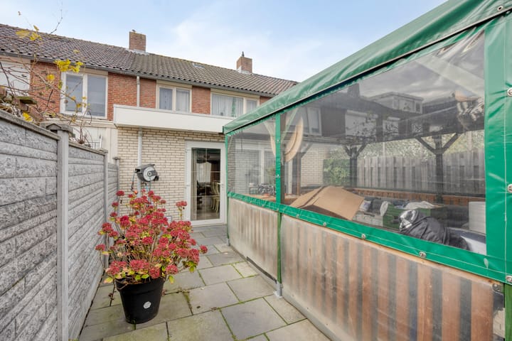 Photo 6 of Hertshoornstraat 5