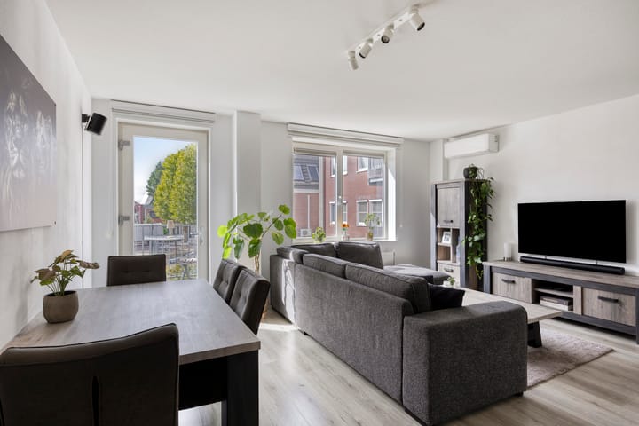 Photo 10 of Hoofdweg 676-J