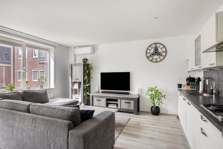 Photo 11 of Hoofdweg 676-J