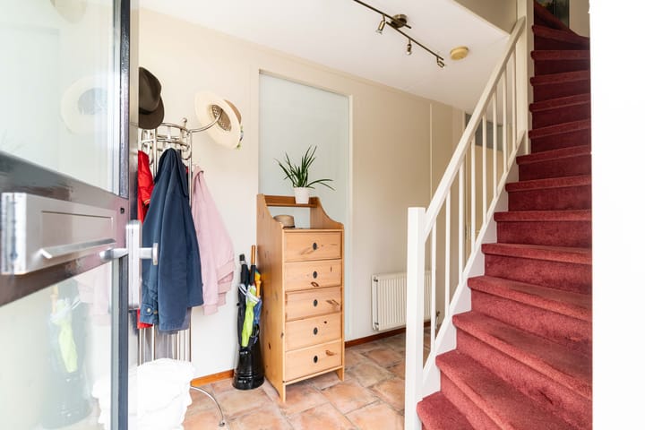 Photo 8 of Van Alkemadestraat 7