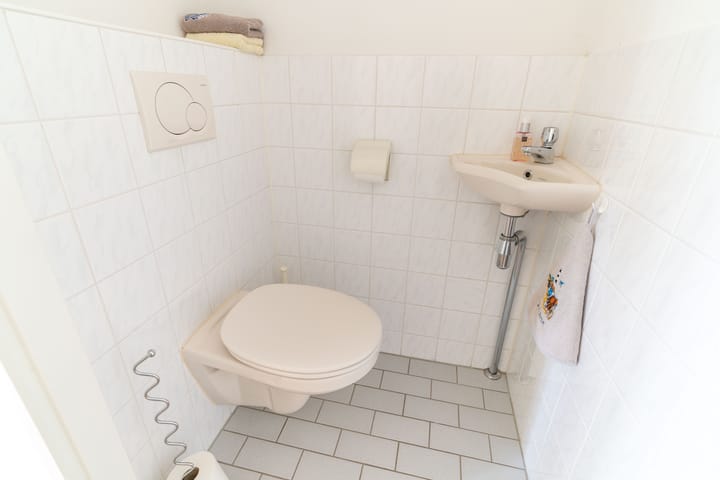 Photo 10 of Van Alkemadestraat 7