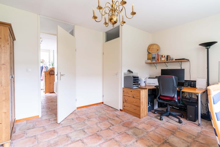 Photo 13 of Van Alkemadestraat 7