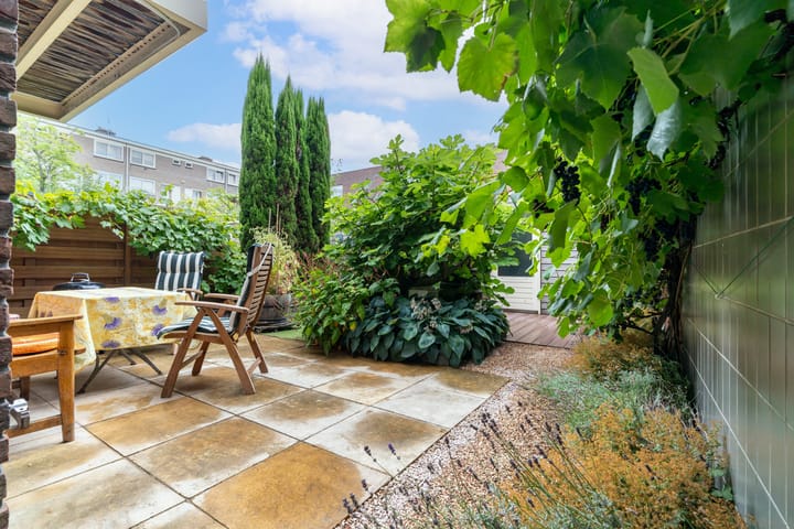 Photo 20 of Van Alkemadestraat 7