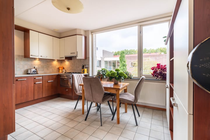 Photo 24 of Van Alkemadestraat 7