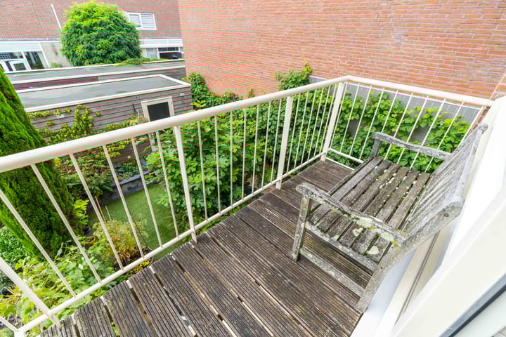 Photo 27 of Van Alkemadestraat 7