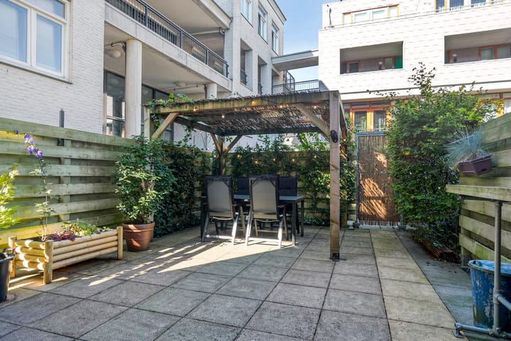 Foto 24 van Frombergstraat 60